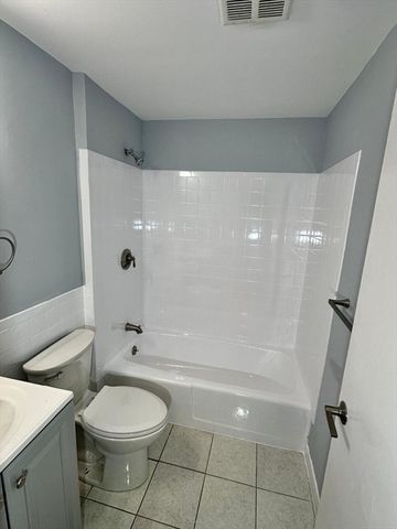 4 Hazelwood 6, Dracut, MA 01826