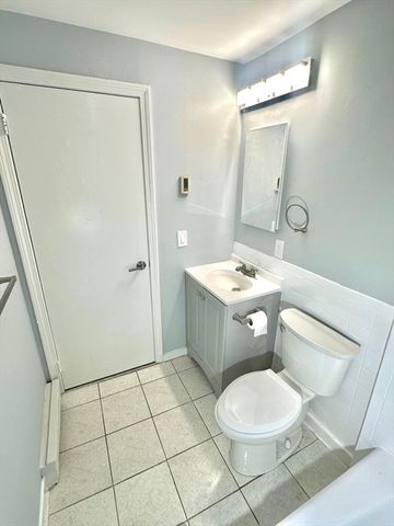 4 Hazelwood 6, Dracut, MA 01826