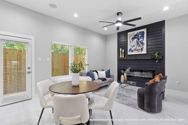 825 Paul Quinn Street B, Houston, TX 77091