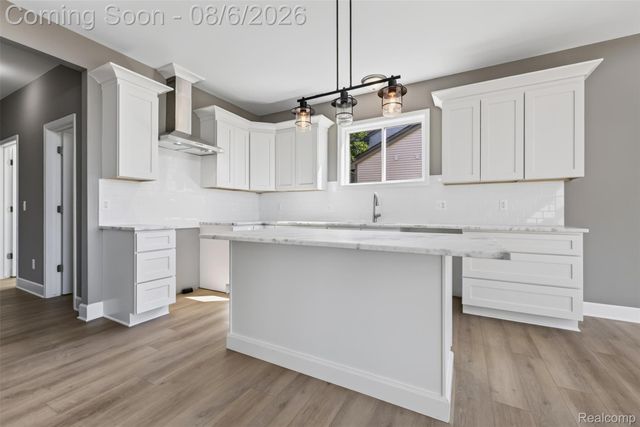 125 Ridge Field Court, Oxford Charter Township, MI 48371