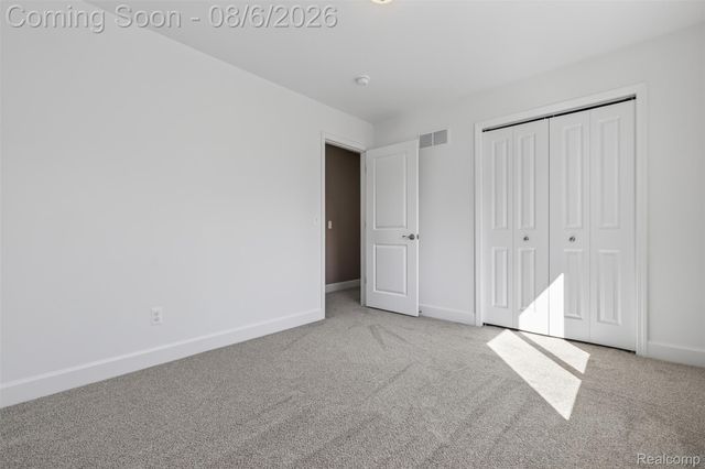 125 Ridge Field Court, Oxford Charter Township, MI 48371