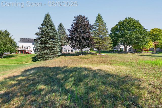 125 Ridge Field Court, Oxford Charter Township, MI 48371