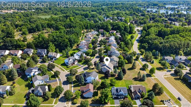 125 Ridge Field Court, Oxford Charter Township, MI 48371