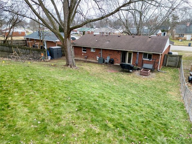 1057 Stonyridge Avenue, Troy, OH 45373