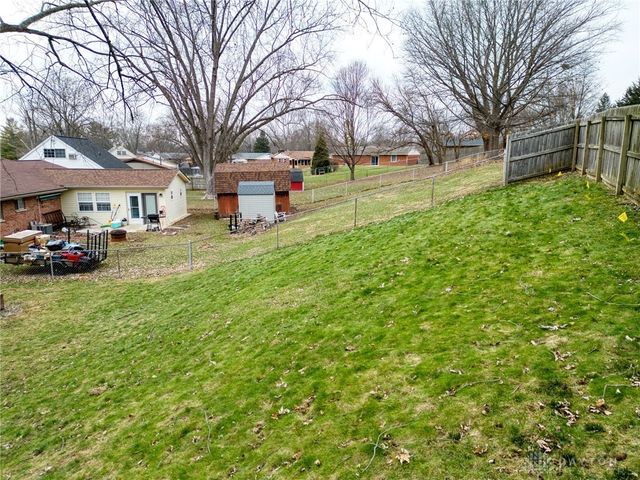 1057 Stonyridge Avenue, Troy, OH 45373