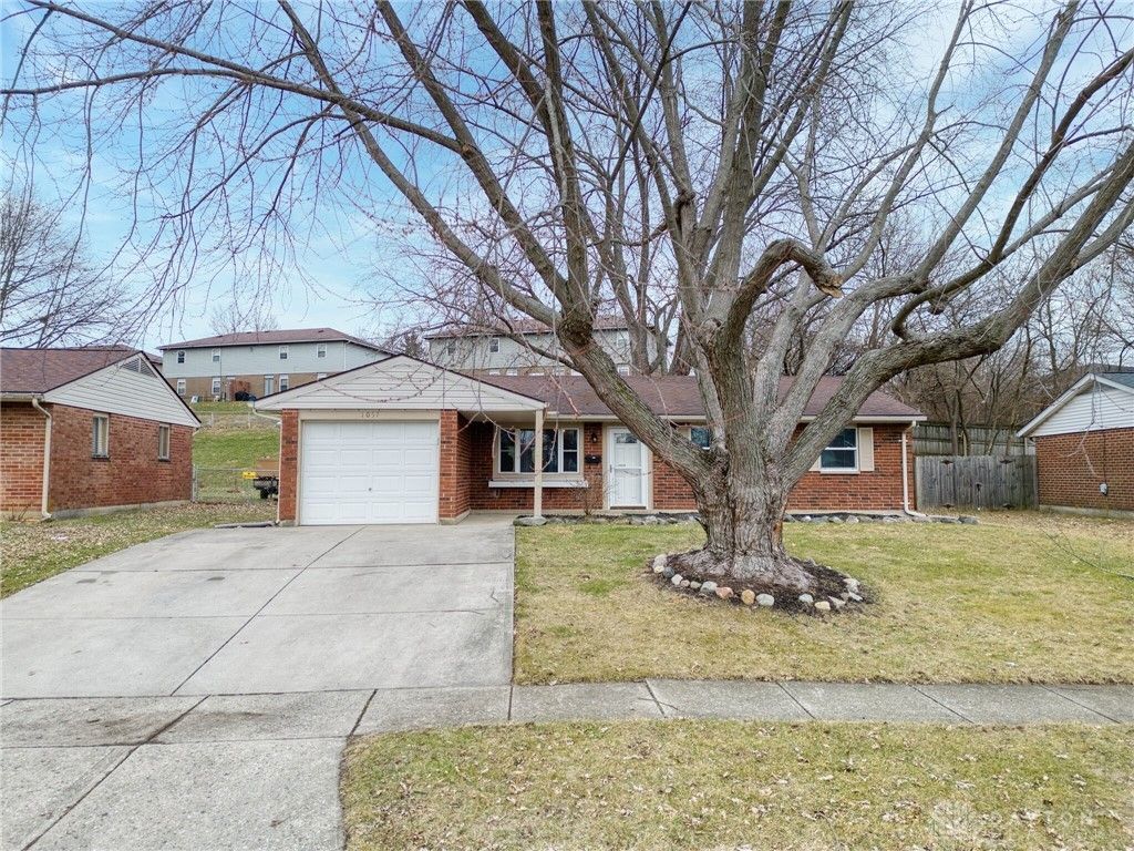 1057 Stonyridge Avenue, Troy, OH 45373