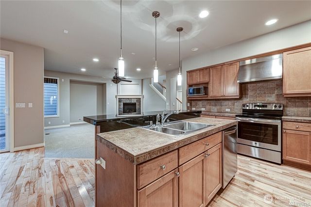 6455 193rd Place NE, Redmond, WA 98052