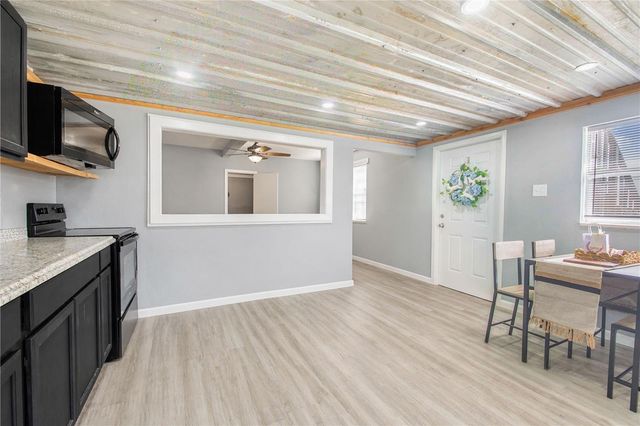 402 E MAIN STREET, Dundee, FL 33838