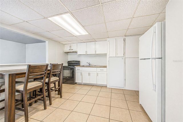 402 E MAIN STREET, Dundee, FL 33838