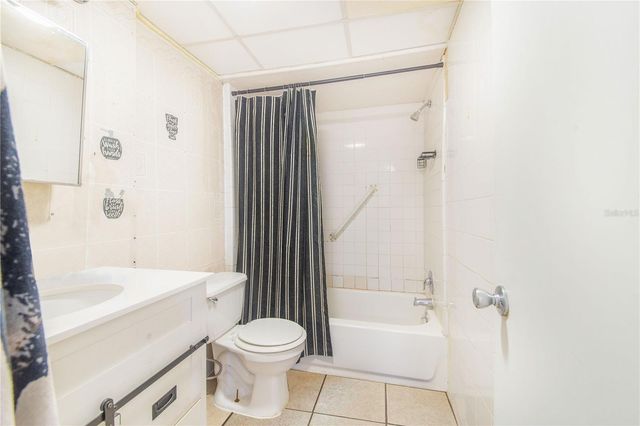 402 E MAIN STREET, Dundee, FL 33838