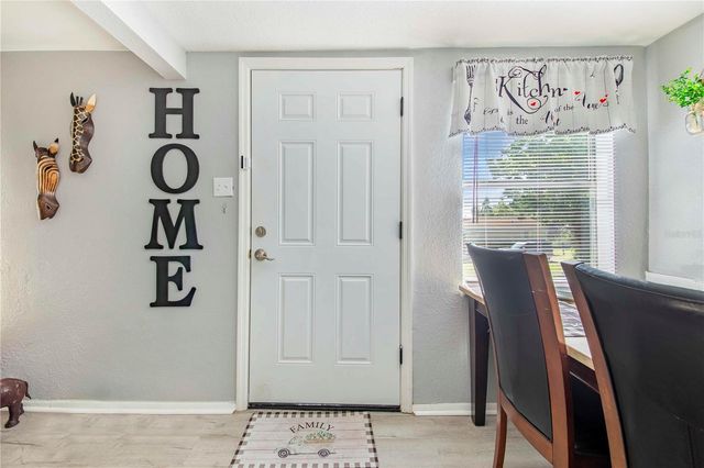 402 E MAIN STREET, Dundee, FL 33838