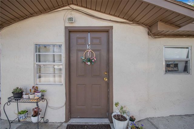 402 E MAIN STREET, Dundee, FL 33838