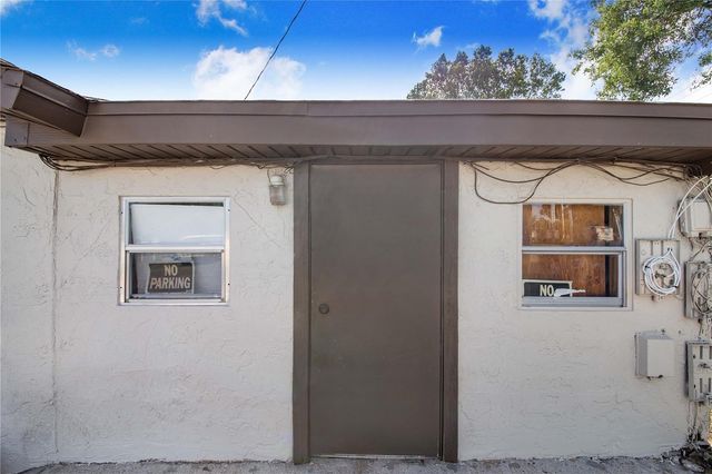 402 E MAIN STREET, Dundee, FL 33838