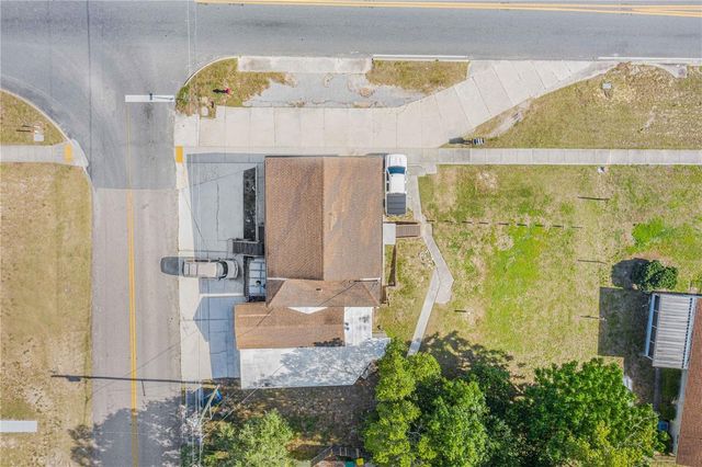 402 E MAIN STREET, Dundee, FL 33838