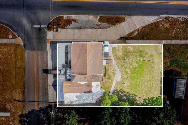 402 E MAIN STREET, Dundee, FL 33838