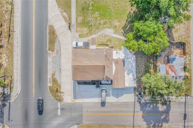 402 E MAIN STREET, Dundee, FL 33838