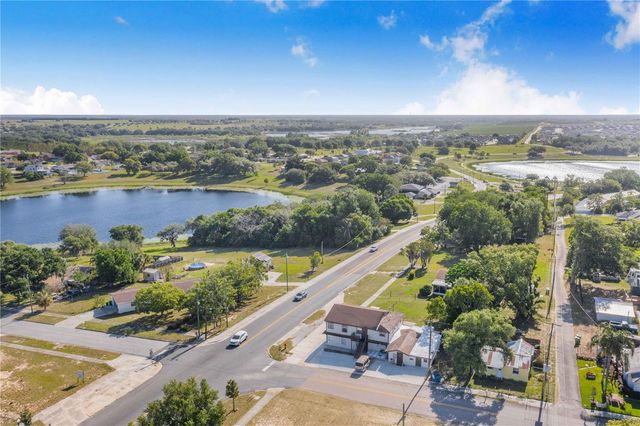 402 E MAIN STREET, Dundee, FL 33838