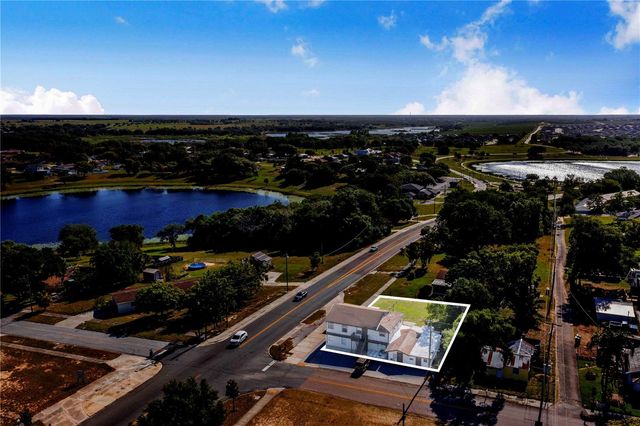 402 E MAIN STREET, Dundee, FL 33838