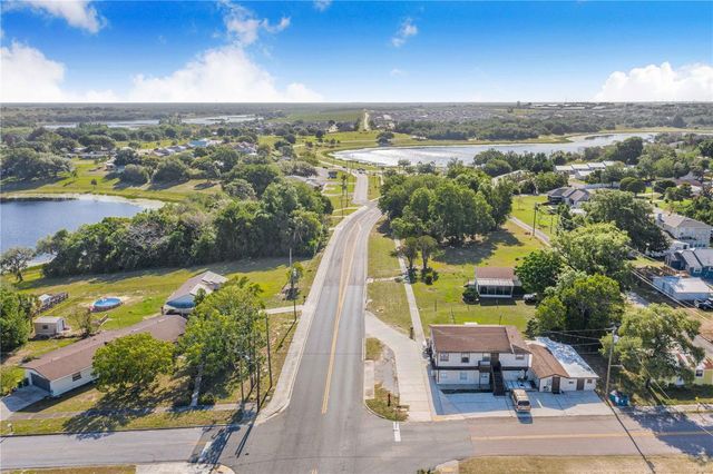 402 E MAIN STREET, Dundee, FL 33838