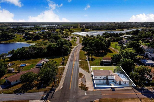 402 E MAIN STREET, Dundee, FL 33838