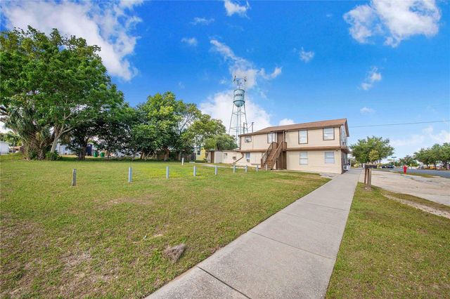 402 E MAIN STREET, Dundee, FL 33838