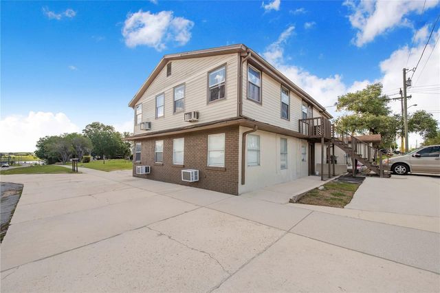 402 E MAIN STREET, Dundee, FL 33838