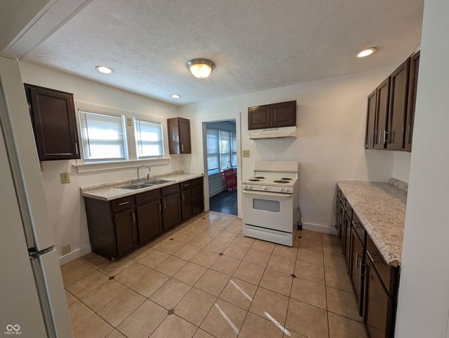 925 N Chester Avenue, Indianapolis, IN 46201