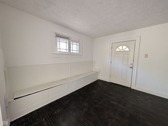 925 N Chester Avenue, Indianapolis, IN 46201