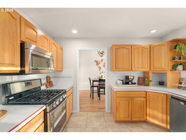 1593 Sw 213TH Ave, Beaverton, OR 97003
