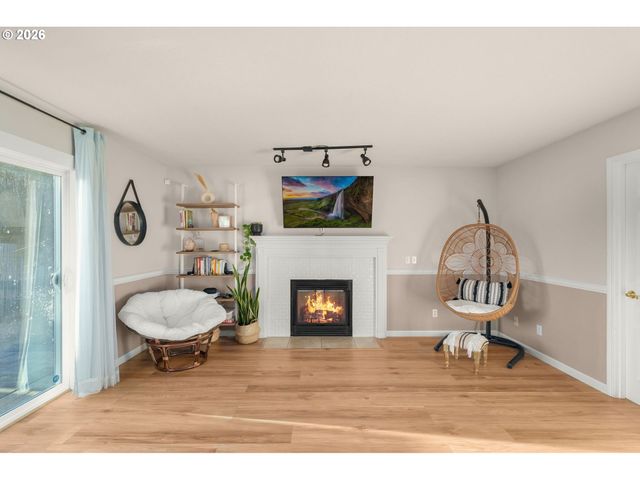 1593 Sw 213TH Ave, Beaverton, OR 97003
