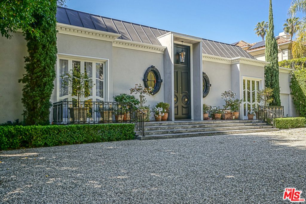 517 N Rodeo Drive, Beverly Hills, CA 90210 — photo 2