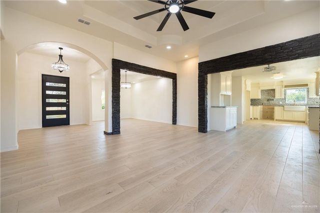 2110 Mexico Avenue, Weslaco, TX 78596