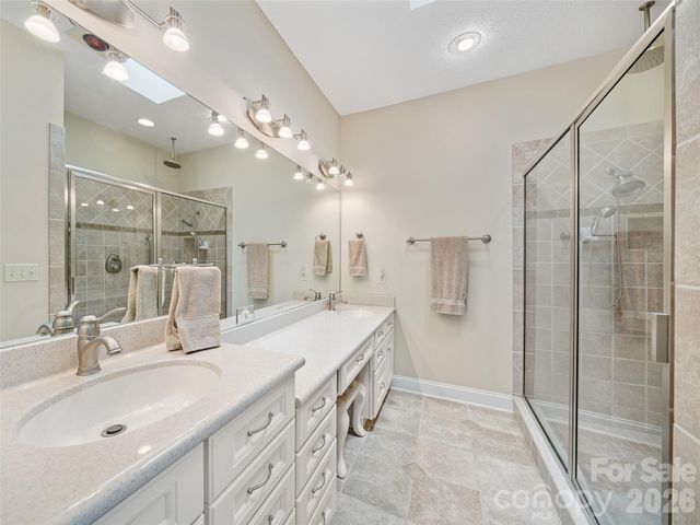 67 Ashefield Court, Hendersonville, NC 28791