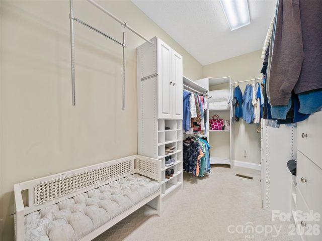 67 Ashefield Court, Hendersonville, NC 28791