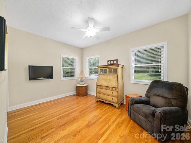 67 Ashefield Court, Hendersonville, NC 28791