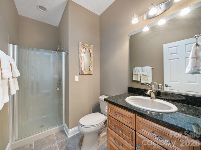 67 Ashefield Court, Hendersonville, NC 28791