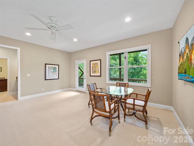 67 Ashefield Court, Hendersonville, NC 28791