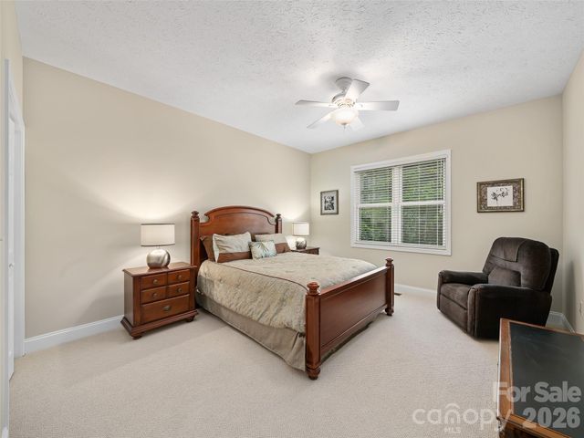 67 Ashefield Court, Hendersonville, NC 28791