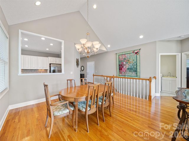 67 Ashefield Court, Hendersonville, NC 28791