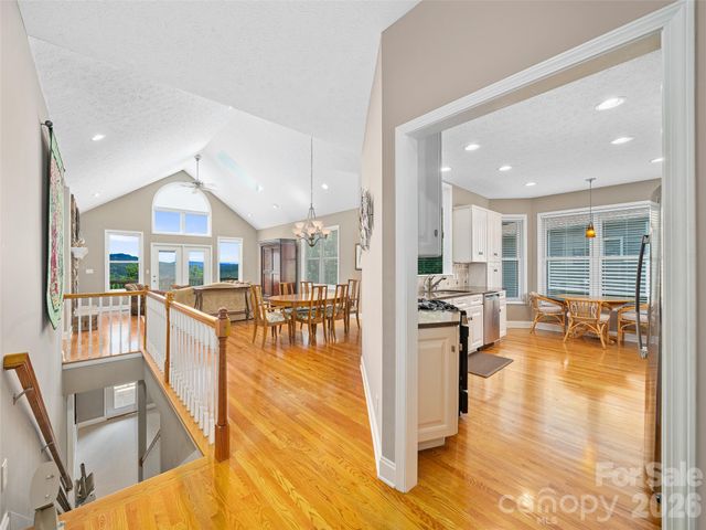 67 Ashefield Court, Hendersonville, NC 28791