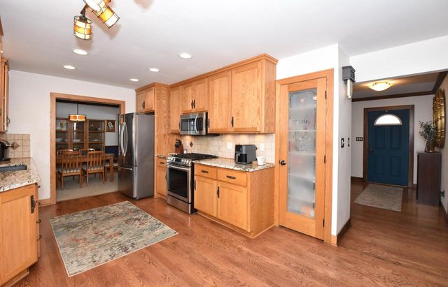 631 Hialeah DRIVE, Racine, WI 53402