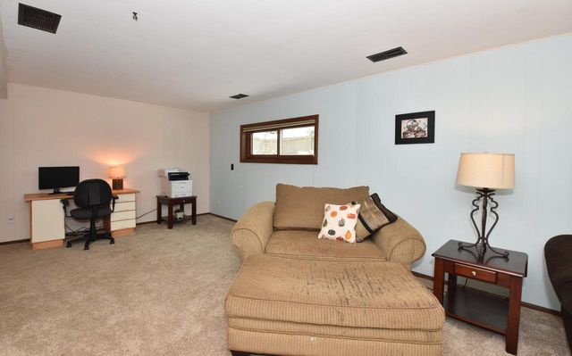 631 Hialeah DRIVE, Racine, WI 53402