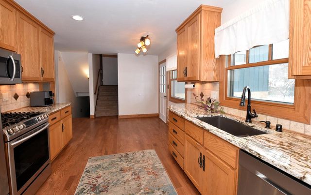 631 Hialeah DRIVE, Racine, WI 53402