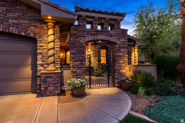 1941 N CASCADE CANYON DR, St. George, UT 84770