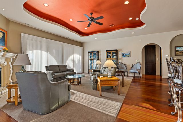 1941 N CASCADE CANYON DR, St. George, UT 84770