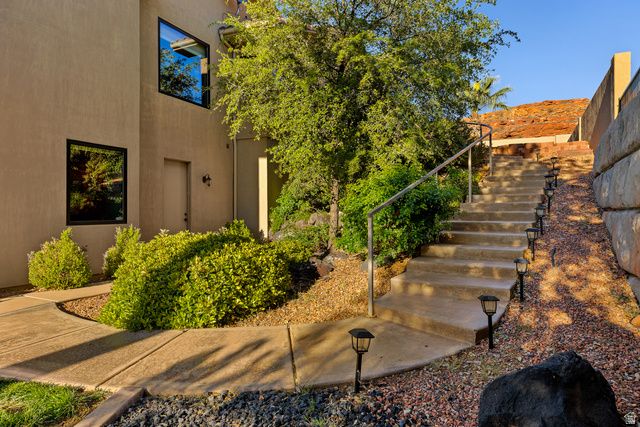 1941 N CASCADE CANYON DR, St. George, UT 84770