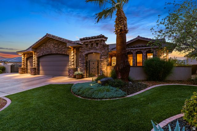 1941 N CASCADE CANYON DR, St. George, UT 84770