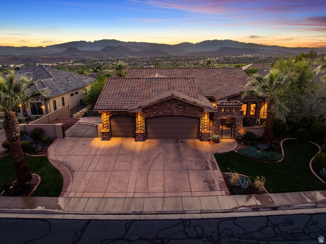 1941 N CASCADE CANYON DR, St. George, UT 84770