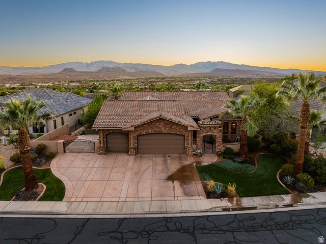 1941 N CASCADE CANYON DR, St. George, UT 84770