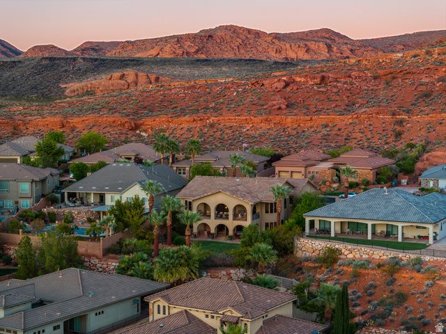 1941 N CASCADE CANYON DR, St. George, UT 84770